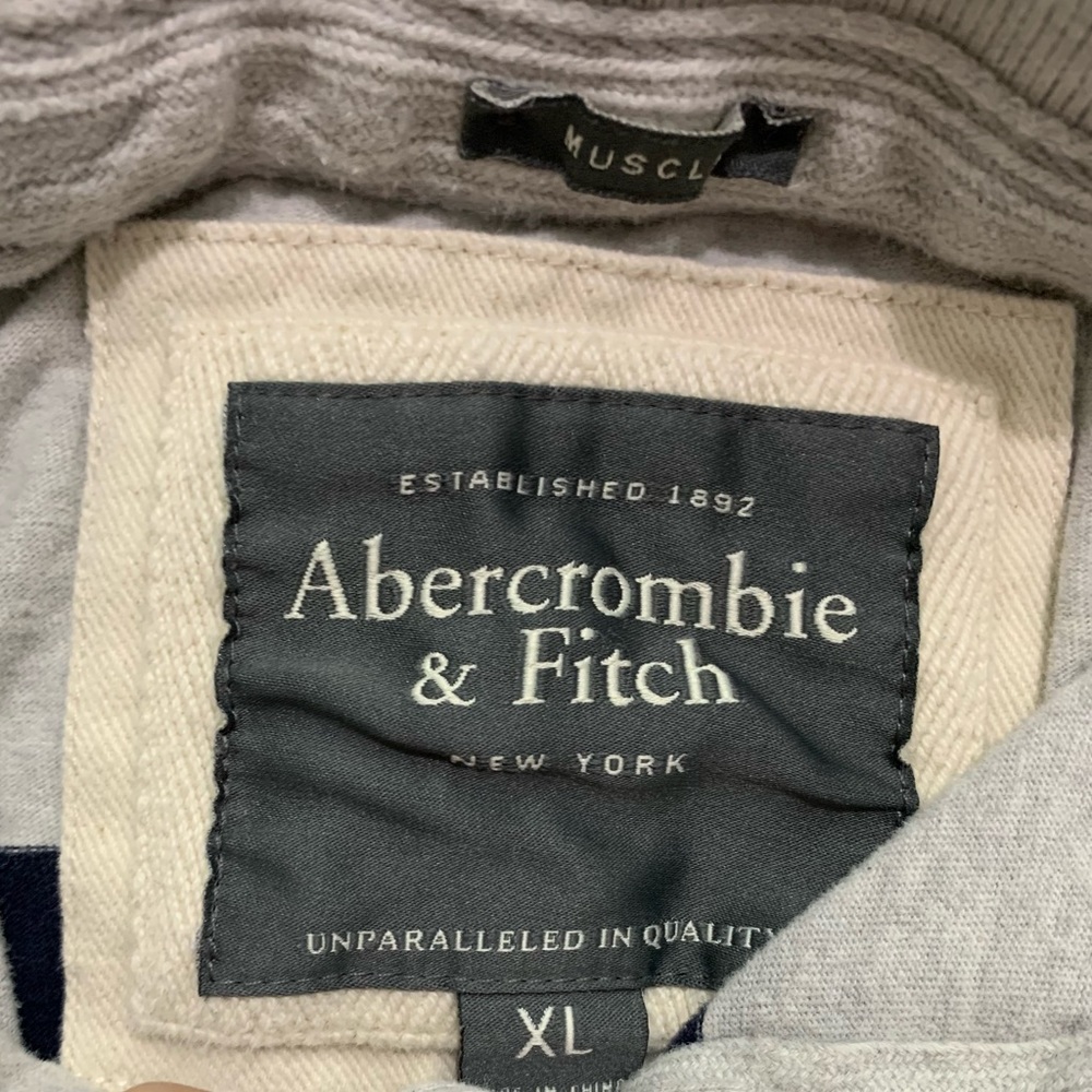 Abercrombie tshirt polo - Picture 3 of 7